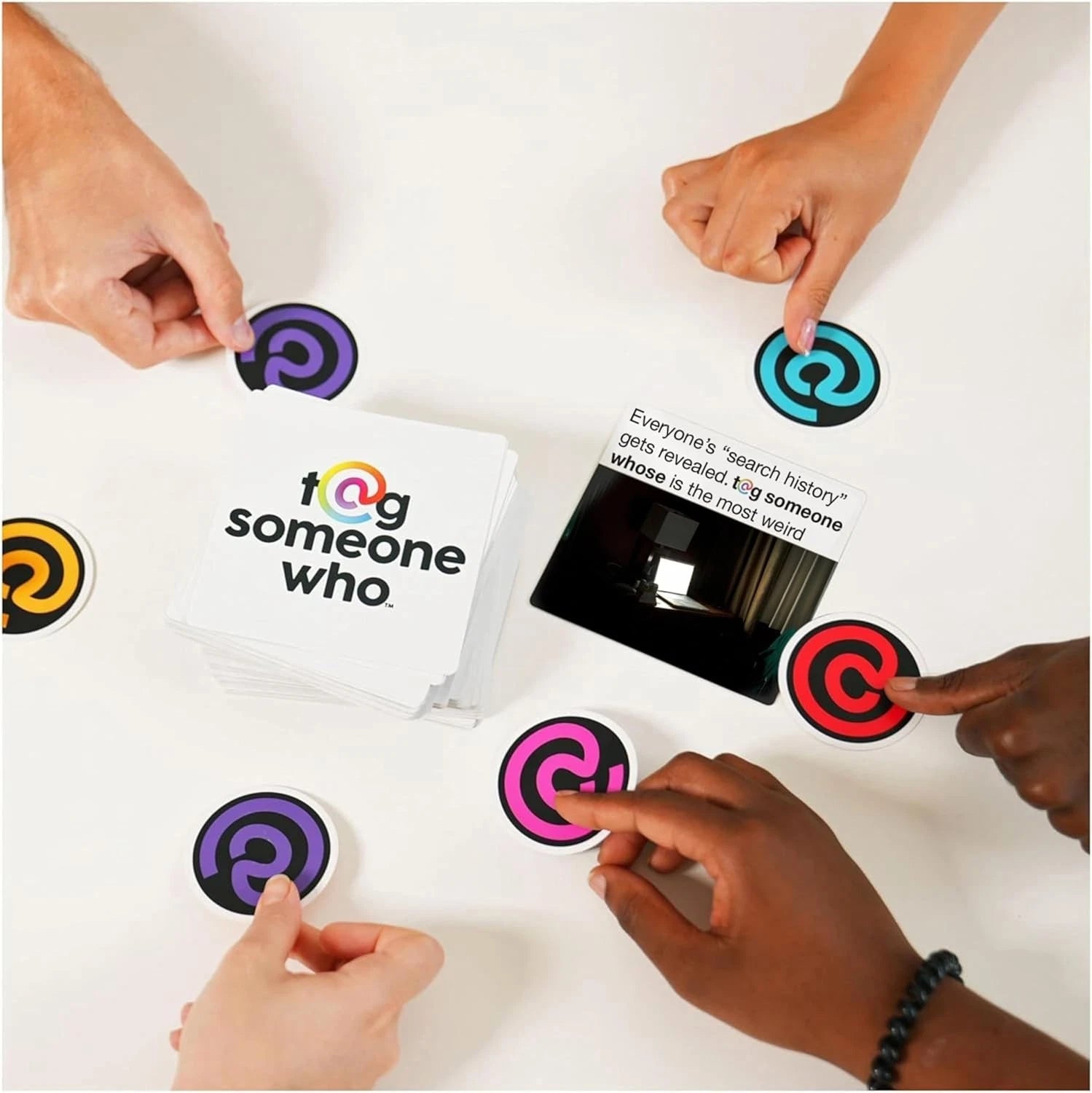 Spin Master - Tag Someone Who - The Online Phenomenon Game